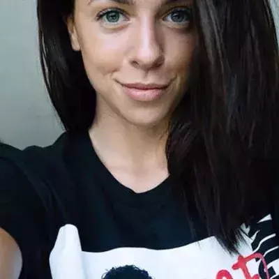 Vanessa Mai zieht blank und zeigt mutig ihr Brust-Geheimnis