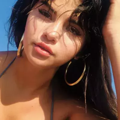 Selena Gomez verzaubert ihre Fans mit einem XXL-Dekolleté und einem winzigen Bikini