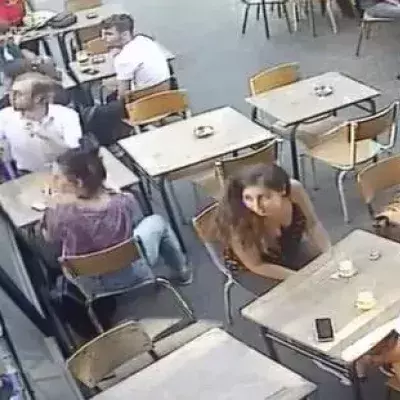 Junge Frau wird mitten auf der Straße von einem Mann geschlagen: Das Netz reagiert deutlich