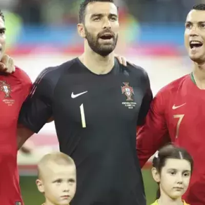 Cristiano Ronaldo hat ein seltsames Ritual beim Singen der Nationalhymne