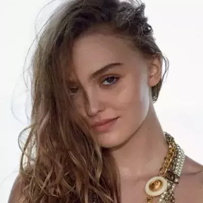 Lily-Rose Depp zeigt sich so freizügig wie noch nie