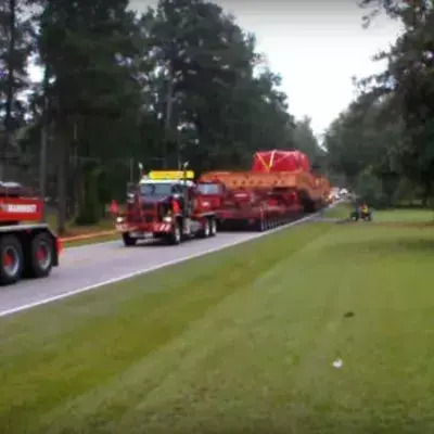 Riesiger Generator sorgt für Mega-Schwertransport auf der Autobahn
