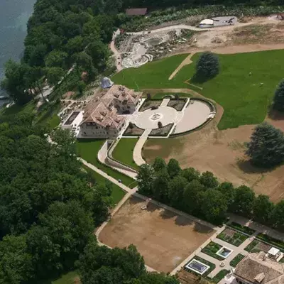 Michael Schumachers Villa am Genfer See wird bedrängt. Doch seine Familie wehrt sich