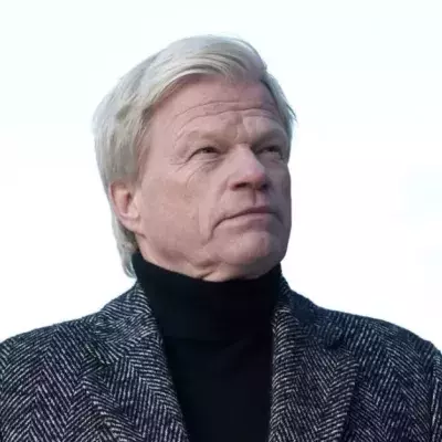 Oliver Kahn teilt seltenen Pärchen-Schnappschuss mit seiner Svenja