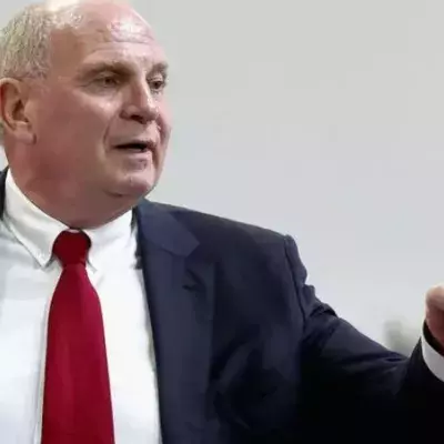 Uli Hoeneß: „Özil hat seit Jahren nichts in der Nationalmannschaft verloren!“