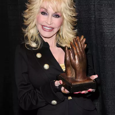 Dolly Parton — Wikimedia Commons