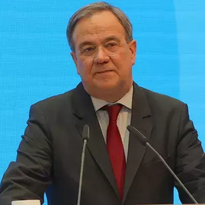 Fast so viel wie Angela Merkel: Das Konto von Kanzlerkandidat Armin Laschet ist prall gefüllt
