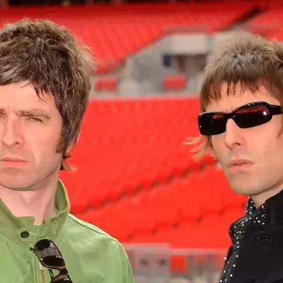 Ist Oasis-Noel und Liam Gallaghers Vater etwa obdachlos?