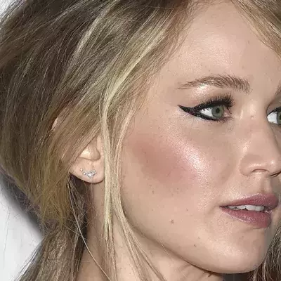 Jennifer Lawrence sorgt für rote Ohren am Set