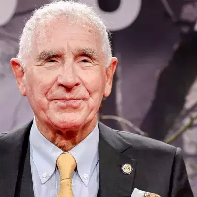 Prinz Frédéric von Anhalt wird auf einem nächtlichen Spaziergang von Obdachlosen attackiert.