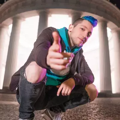 Rezo knüpft sich eine weitere Gruppe Menschen vor
