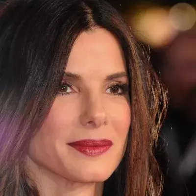 Sandra Bullock hat einen Flugzeugabsturz überlebt