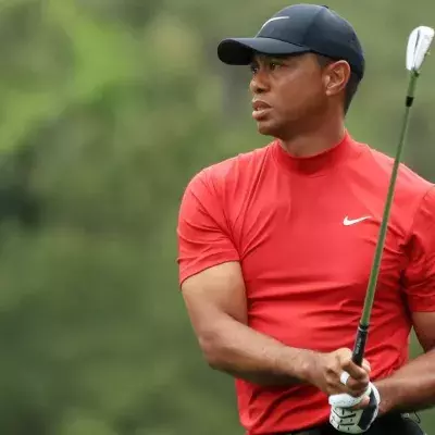 Tiger Woods meldet sich erstmals seit seinem schlimmen Unfall in der Öffentlichkeit.