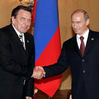 Putin setzt Schröder als Vermittler im Ukraine-Krieg ins Spiel