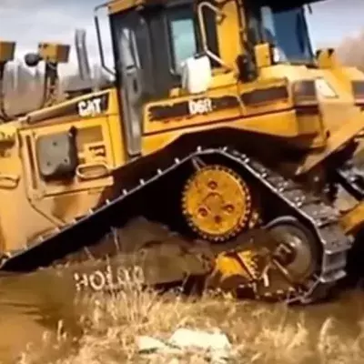 Bagger rettet Bulldozer