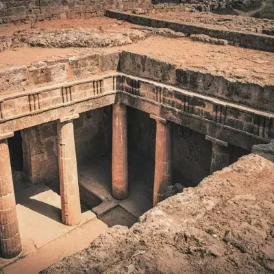 Archäologischer Sensationsfund:  Grab einer jungen Frau voller Schätze entdeckt