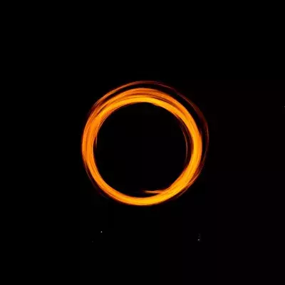 Astronomen entdecken Schwarzes Loch, das 30 Milliarden Mal schwerer ist als die Sonne