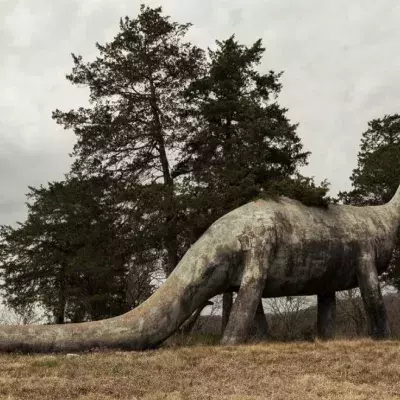 Dino-Freizeitpark vollkommen sich selbst überlassen: So unheimlich sieht es hier heute aus
