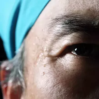 Forscher entdecken, dass Corona durch die Augen in den Körper eindringen kann.