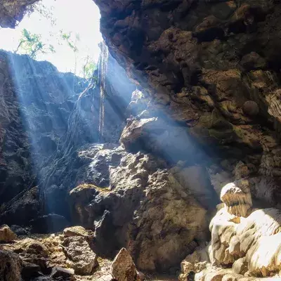Forscher finden riesigen Höhlenkomplex in China, doch es kommt noch erstaunlicher