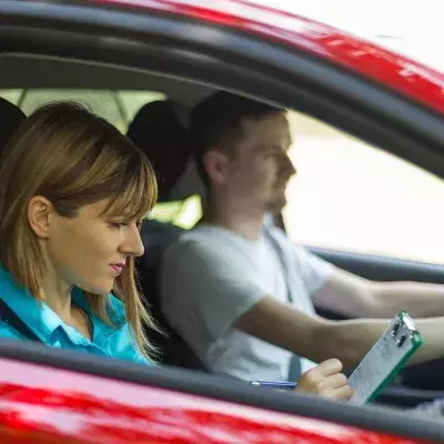 Führerscheinprüfung und Intelligenz