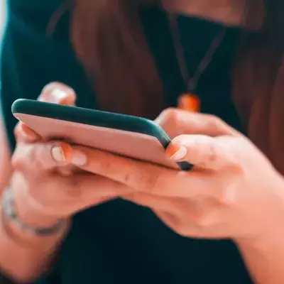 Studie enthüllt: Aus diesem Grund nutzen Frauen Tinder wirklich