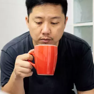 Kaffee trinken: Warum nicht gleich auf dem Klo?