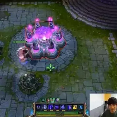 League of Legends: Faker und sein Zed mit einem perfekten Backdoor