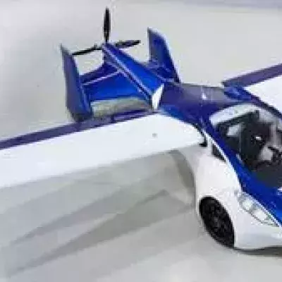 Beeindruckendes Video eines echten fliegenden Autos