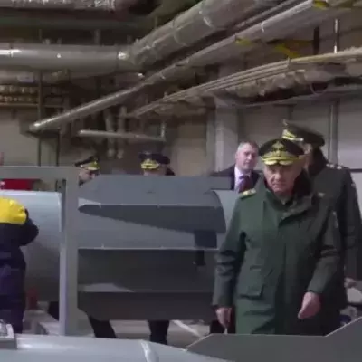 FAB-3000 M54 Bombe bei einer Inspektion des früheren russische Verteidigungsminister Sergei Schoigu