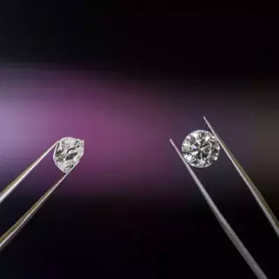 Forschende verwandeln versehentlich dieses umweltschädliche Material in Diamanten