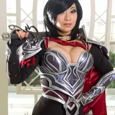 Yaya Han