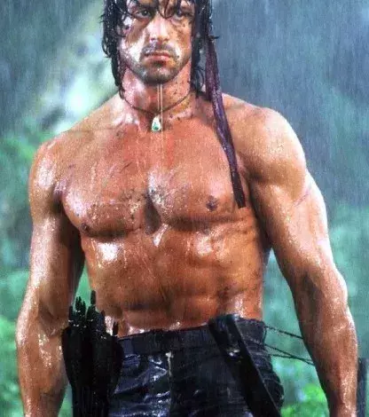 10. Sylvester Stallone: Amerikanischer Schauspieler und Regisseur von Actionfilmen, wie Rocky, Rambo und The Expendables.