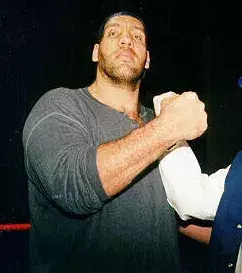 16. Giant Silva war Basketballspieler und nahm an den Olympischen Spielen in Seoul teil, bevor er seine Karriere bei der MMA begann