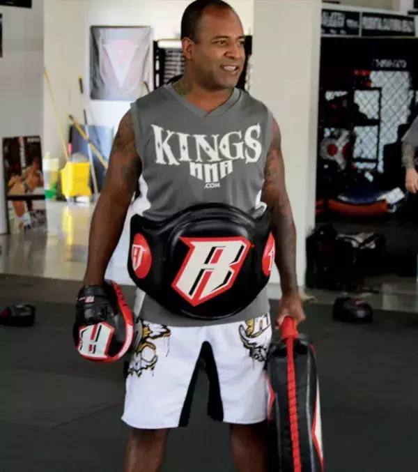 2. Kings MMA. Trainer: Rafael Cordeiro. Kämpfer: Rafael Dos Anjos, Fabricio Werdum