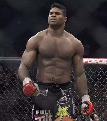 2014: Endlich ein Sieg für Alistair Overeem. Es war gegen Frank Mir.