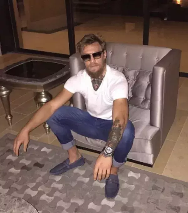 2015: Conor McGregor bekommt die Möglichkeit um den Titel im Federgewicht zu kämpfen