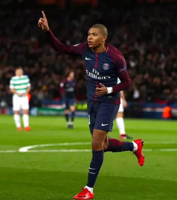 3: Kylian Mbappé (Frankreich) - 19 Jahre alt, Paris St.-Germain