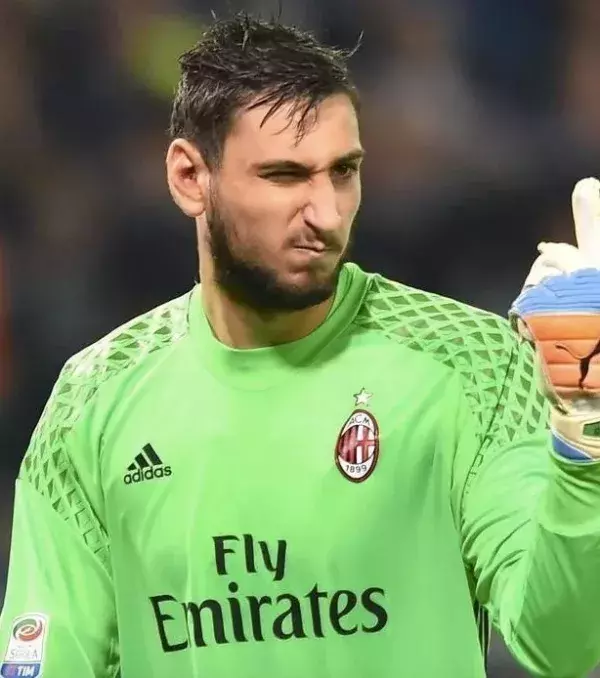 4 - Gianluigi Donnarumma (AC Mailand) - 40 Millionen Euro