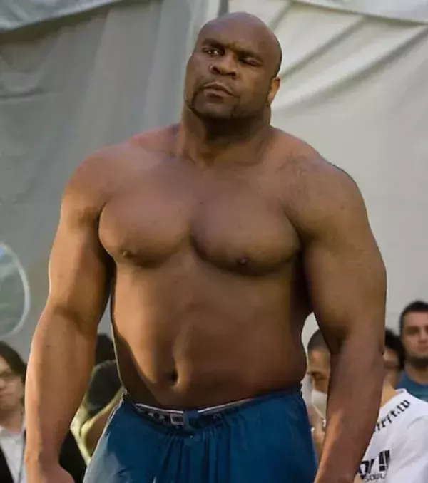 5. Bob Sapp, 2,00 m und 159 kg
