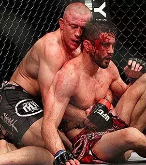 5. Georges St-Pierre vs. Carlos Condit 2: Der erste Kampf zwischen den beiden war legendär sowohl durch die Gewalt als auch durch die Intensität. Ein Rematch zwischen diesen zwei Monstern wäre mit Sicherheit großartig!