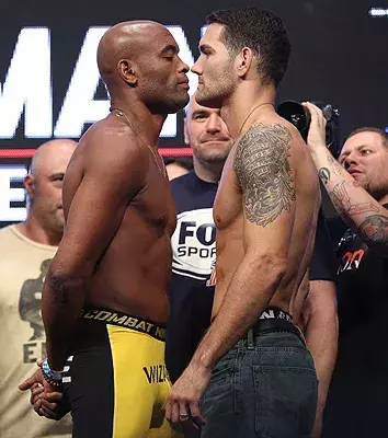 8. Chris Weidman vs. Anderson Silva 3: Nach dem ersten Treffen, bei dem Silva seinen Titel verlor und nach dem Rematch, bei dem er sich das Schienbein brach, zweifelt keiner daran, dass der Brasilianer sich über eine Revanche gegen Weidman freuen würde