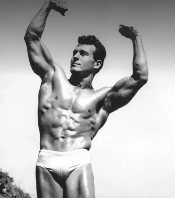 Außerdem meisterte Jack LaLanne 1033 Crunches in 23 Minuten