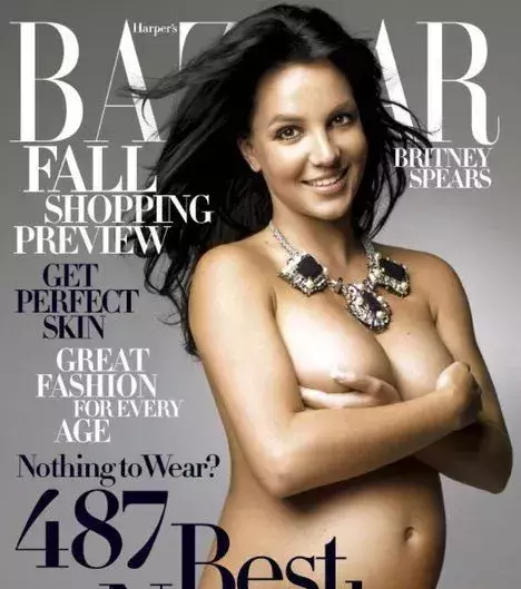 Britney Spears topless für Bazaar