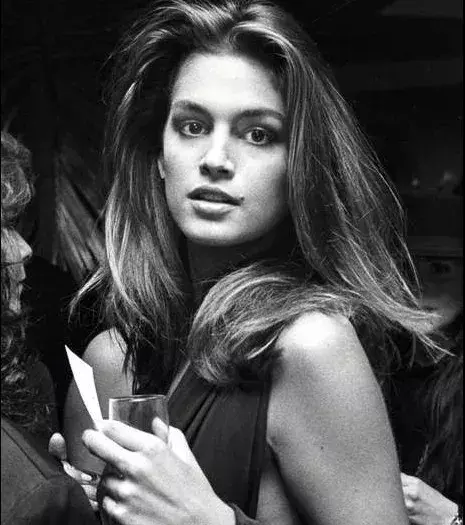 Cindy Crawford: Sie hat Mais geerntet