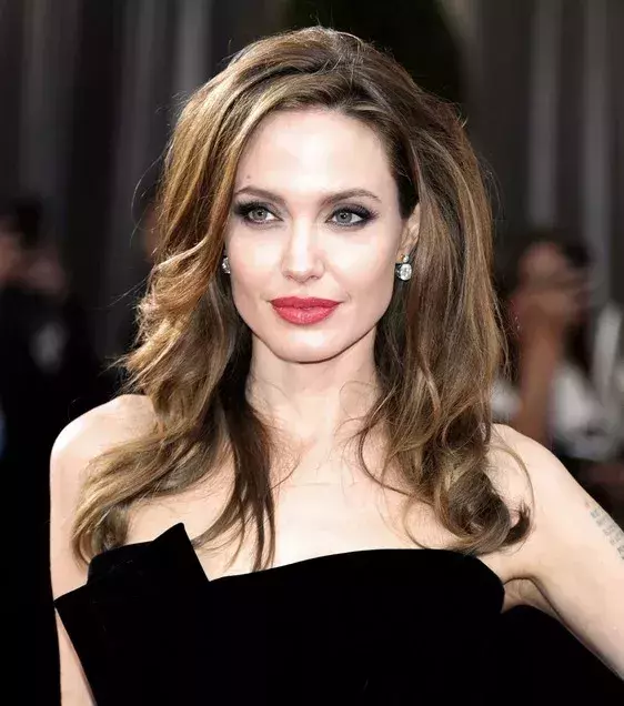 Das ist Angelina Jolie...