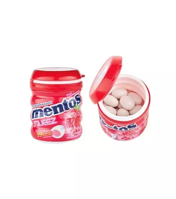 In der Dose sind 30 Kaugummis enthalten. Von der Größe her hätten 20 weitere darin Platz gehabt.