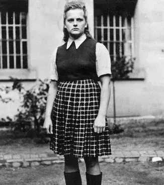 Die Hyäne von Auschwitz - Irma Grese war Wächterin in den Konzentrationslagern des zweiten Weltkriegs. Sadistisch und begeistert vom Leid anderer