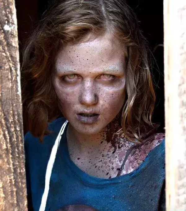 Doch als Zombie will sie einfach nicht sterben…