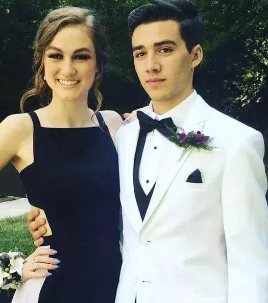 Doch leider scheint sie einen Freund zu haben!
